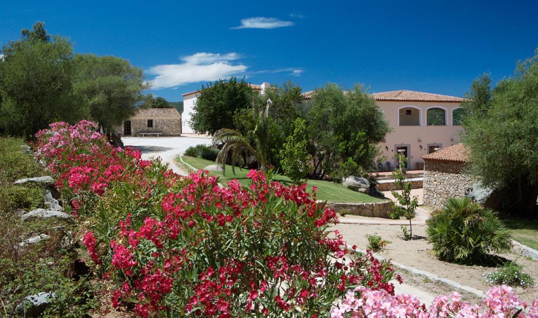 Hotel Valkarana Country Relais (Adults Only) Sant'Antonio di Gallura Exterior foto